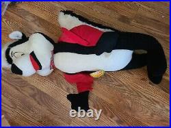1966-1971 Warner Bros. Pepe Le Pew Mighty Star Giant Plush vintage and rare