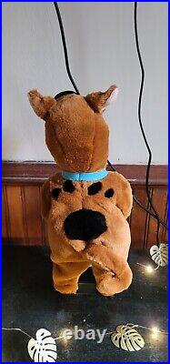 2000 GEMMY Warner Bros Store Hip Swinging Scooby Doo Very Rare Works As Is