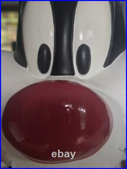 23 Sylvester and Tweety Bird Statue- 1999- Looney Tunes- Warner Bros. Rare