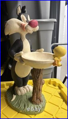 25 Sylvester & Tweety Bird HEAVY BIRD BATH RARE Warner Brothers Store Statue