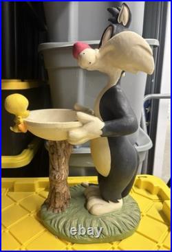 25 Sylvester & Tweety Bird HEAVY BIRD BATH RARE Warner Brothers Store Statue