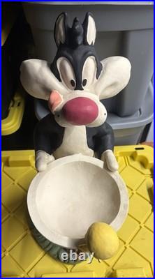 25 Sylvester & Tweety Bird HEAVY BIRD BATH RARE Warner Brothers Store Statue