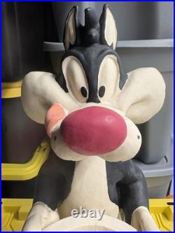25 Sylvester & Tweety Bird HEAVY BIRD BATH RARE Warner Brothers Store Statue