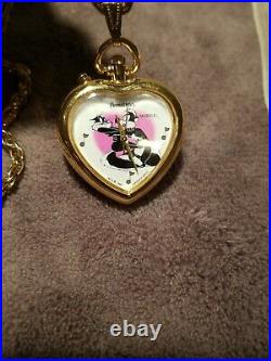 ARMITRON Warner Brothers PEPE LE PEW Penelope Musical HEART Necklace Watch RARE