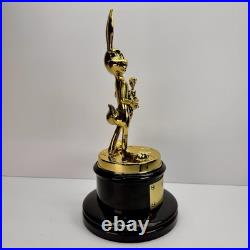 Bugsby Warner Bros Studio Hollywood Golden Carrot Award Trophy VERY RARE READ