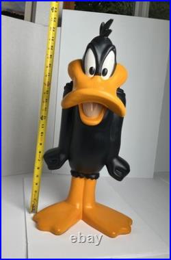 DAFFY DUCK Statue 23 Angry Very Rare Early Version from 1996 Warner Bros Store