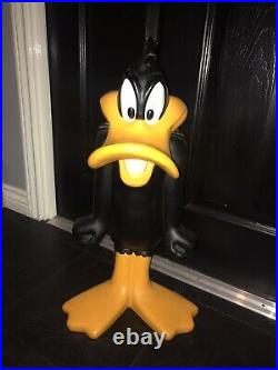 Daffy duck statue 23 looney tunes warner brothers rare
