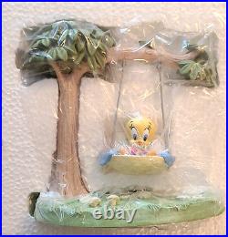 EXTREMELY RARE Vintage Baby Looney Tunes TWEETY on a swing Statue Figurine