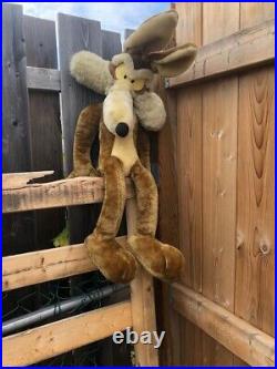 EXTREMELY RARE Wile E. Coyote 40 Plush by Trudi Warner Bros 2000
