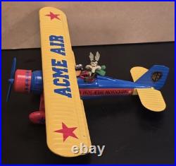 Ertl Collectibles Warner Bros Acme Air Model Plane Wile E Coyote Daffy Duck Rare