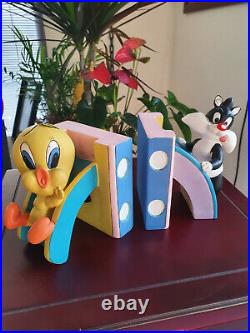Extremely Rare! Looney Tunes Baby Sylvester and Tweety Fig Bookends Statue Set