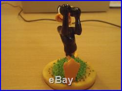 Extremely Rare! Looney Tunes Daffy Duck Bring it on! Small Figurine Statue