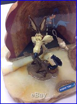 Extremely Rare! Looney Tunes Road Runner & Coyote LE of 1500 Figurine Statue