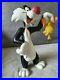Extremely_Rare_Looney_Tunes_Sylvester_Captured_Tweety_Figurine_Statue_01_jnks