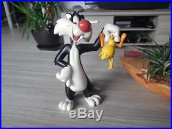 Extremely Rare! Looney Tunes Sylvester Holding Tweety Figurine Statue