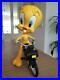 Extremely_Rare_Looney_Tunes_Tweety_Riding_A_Bike_Demons_Merveilles_Statue_01_pt