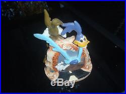 Extremely Rare! Looney Tunes Wile E Coyote Failure Trap For Road Runner Statue