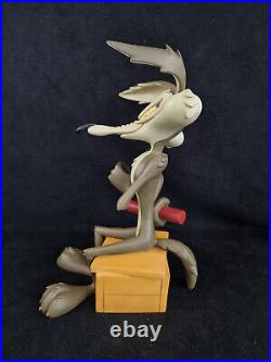 Extremely Rare! Looney Tunes Wile E Coyote Sitting on Dynamite Big Fig Statue