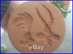 Extremely Rare! Looney Tunes Wile E Coyote Waiting to Blow Up Road Runner Statue