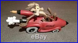 Extremely Rare! Looney Tunes Wile E Coyote in Rocket Car Figurine Statue