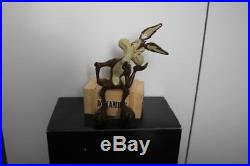 Extremely Rare! Looney Tunes Wile E Coyote on Dynamite Crate Figurine LE Statue
