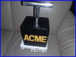 Extremely Rare! Looney Tunes Wilie E Coyote ACME TNT Detonator Figurine Statue