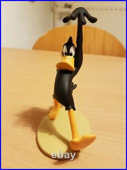 Extremely Rare! Warner Bros Looney Tunes Daffy Duck Walking Figurine Statue