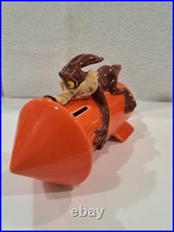 Extremely Rare Wile E Coyote On Rocket Ceramic Bank Looney Tunes Warner Brothers