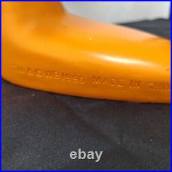 Extremely rare! 23 1996 Vintage Daffy Duck statue. Warner Bros Studio Store