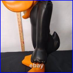 Extremely rare! 23 1996 Vintage Daffy Duck statue. Warner Bros Studio Store