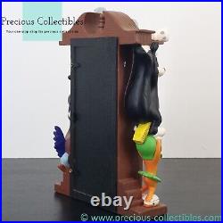 Extremely rare! Looney Tunes Granfather Clock. Warner Bros Studio Store