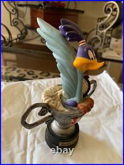 Extremely rare! Looney Tunes Road Runner Best Runner Trophy Statue