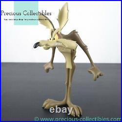 Extremely rare! Vintage Wile E. Coyote statue. Looney Tunes collectible