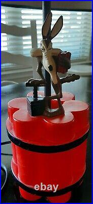 Extremely rare! Wile E. Coyote Dynamite Lamp black red Looney Tunes Warner Bros