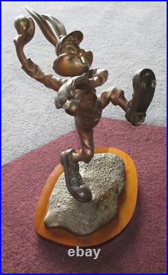 Friz Freleng Baseball Bugs Bronze Sculpture, AP, Warner Brothers 1992 Rare