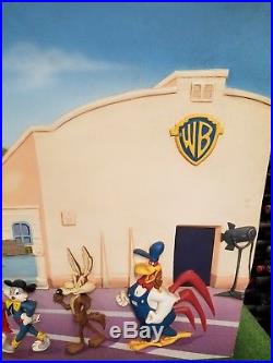 Huge & Rare Warner Brothers Looney Tunes Store Display 86.5 x 42.5 x 6.5