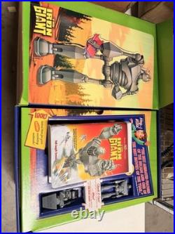 Iron Giant Video Store Promo Display Kit Screener VHS Warner Bros Rare