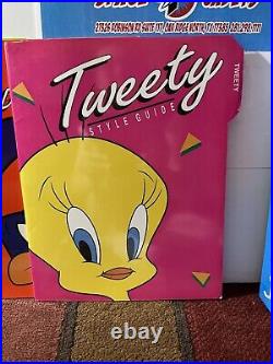 Looney Tunes 1988 Character Etc Reference Binder Rare Warner bros. Plus extras