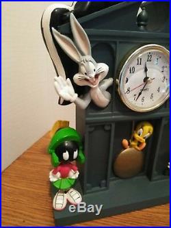 Looney Tunes Characters Hard Resin Clock 1997 Warner Brothers Studio Store Rare