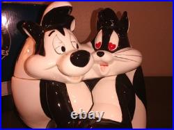 NIB Rare Vintage Warner Brothers Looney Tunes Pepe Le Pew & Penelope Cookie Jar