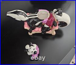 Pepe Le Pew and Penelope Teapot Warner Brothers Studios Rare! VGUC