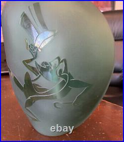 RARE 1994 Warner Bros Signed Eileen Borgeson Etched Vase- Michigan J Frog 93/99