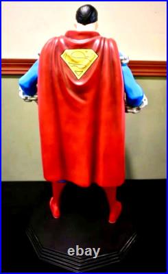 RARE. 2001 Superman Warner Bros Studio Exclusive Statue 25 Tall, 16 lbs, EX/NM RARE. 2001 Superman Warner Bros Studio Exclusive Statue 25 Tall, 16 lbs, EX/NM