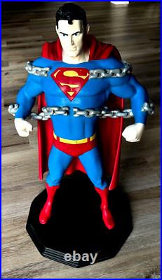 RARE. 2001 Superman Warner Bros Studio Exclusive Statue 25 Tall, 16 lbs, EX/NM RARE. 2001 Superman Warner Bros Studio Exclusive Statue 25 Tall, 16 lbs, EX/NM