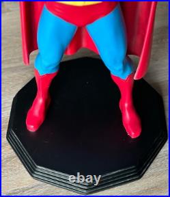 RARE. 2001 Superman Warner Bros Studio Exclusive Statue 25 Tall, 16 lbs, EX/NM RARE. 2001 Superman Warner Bros Studio Exclusive Statue 25 Tall, 16 lbs, EX/NM
