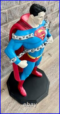 RARE. 2001 Superman Warner Bros Studio Exclusive Statue 25 Tall, 16 lbs, EX/NM RARE. 2001 Superman Warner Bros Studio Exclusive Statue 25 Tall, 16 lbs, EX/NM