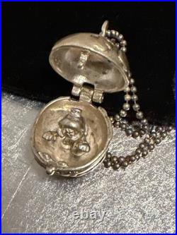 RARE 925 Sterling Silver Warner Bros Marvin Martian Hinged Globe Locket Pendant