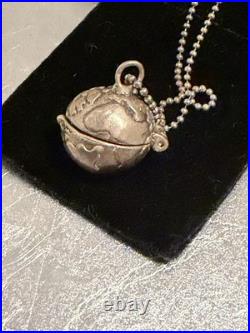 RARE 925 Sterling Silver Warner Bros Marvin Martian Hinged Globe Locket Pendant