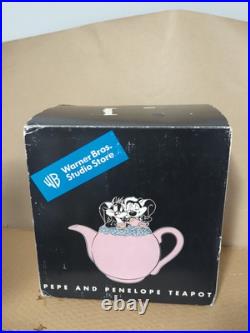 RARE AND PRISTINE 1999 Warner Bros. Pepe LePew & Penelope Having Tea Teapot WithOB RARE AND PRISTINE 1999 Warner Bros. Pepe LePew & Penelope Having Tea Teapot WithOB