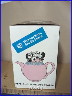 RARE AND PRISTINE 1999 Warner Bros. Pepe LePew & Penelope Having Tea Teapot WithOB RARE AND PRISTINE 1999 Warner Bros. Pepe LePew & Penelope Having Tea Teapot WithOB